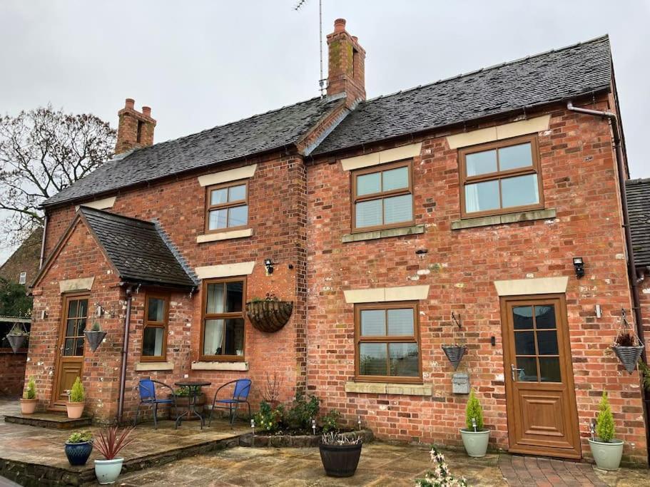 Woodbine Cottage-Part Of Alton Cottages 외부 사진